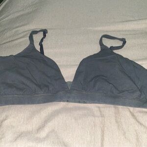 Skims wireless triangle bra 4x